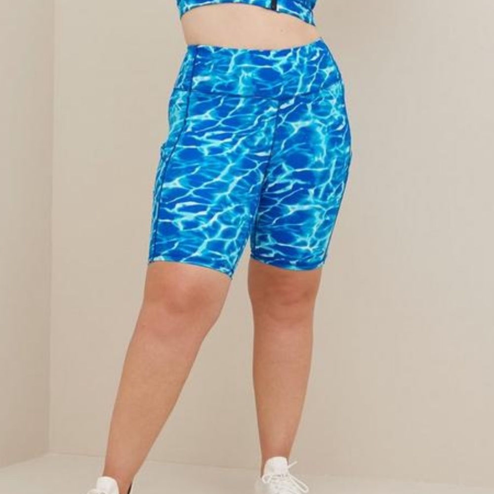 Torrid active 9in biker shorts